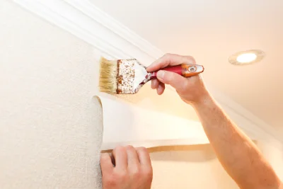Pose de papier peint à Steinbrunn-le-Haut — revêtements muraux et toiles de verre